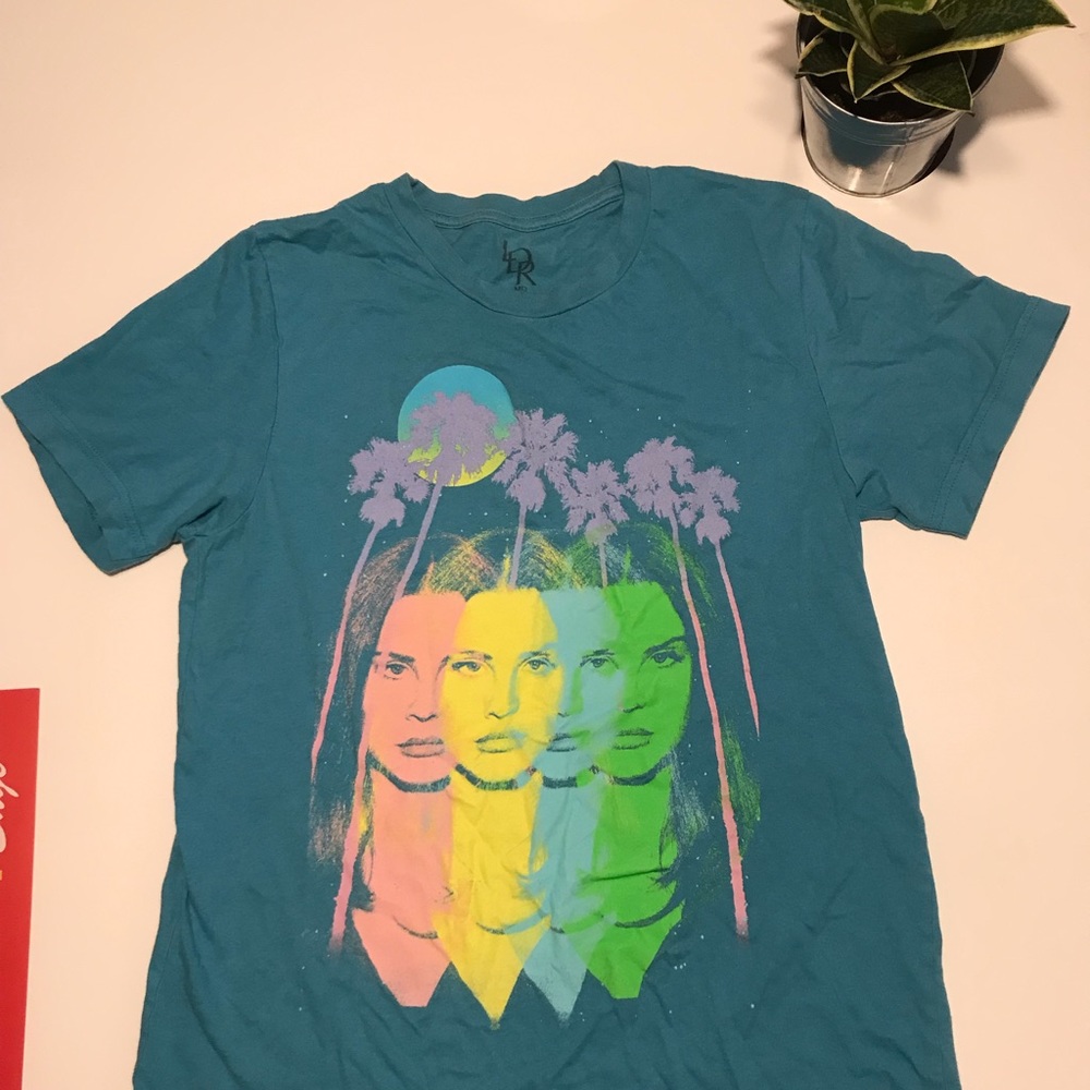 Lana Del Rey tee shirt size Medium